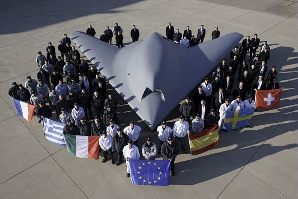The+nEUROn%252C+European+UCAV+technology+demonstrator++t+stealth+combat+aircraft%252C+first+UCAV+developed+in+co-operation+and+first+combat+aircraft+entirely+designed+of+the+nEUROn+team+Saab+Alenia+Aermacchi+%2528Italy%2529+%25281%2529.jpg