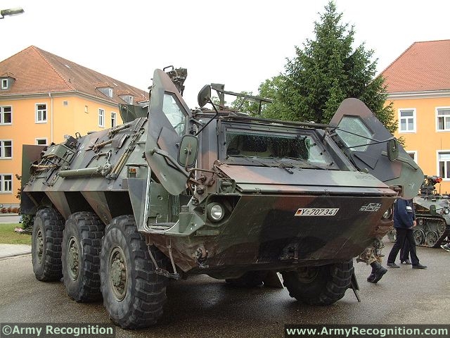 Fuchs_Tpz_1_6x6_wheeled_armoured_vehicle_personnel_carrier_Rheinmetall_Germany_German_army_640_002.jpg