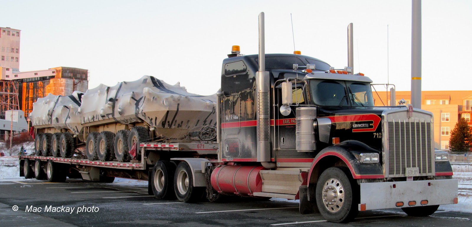 IMG_2663+Kenworth,+Earl+Paddock+712.jpg