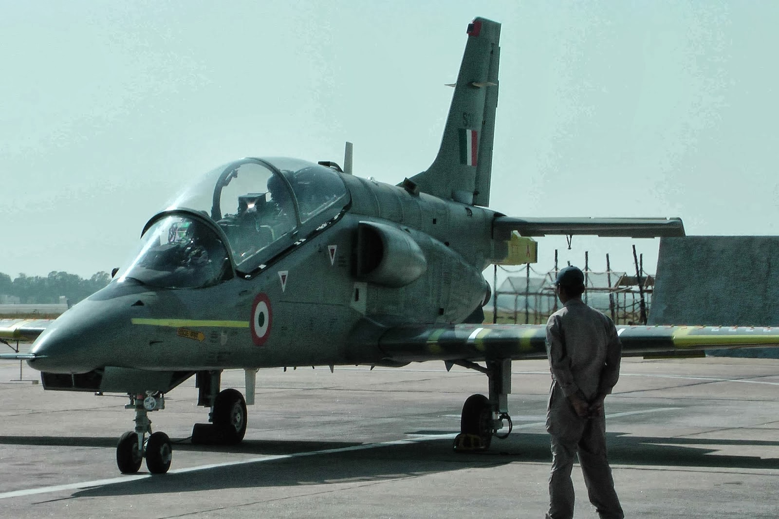 Indian+HJT-36+Sitara+Intermediate+Jet+Trainer+Aircraft+(1).jpg