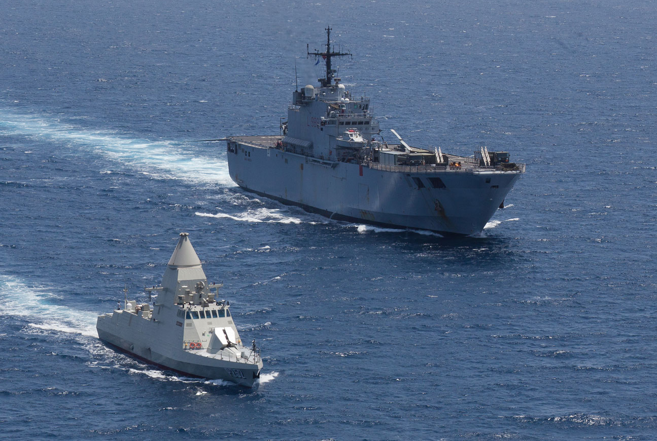 Falaj+2+class+patrol+boats+P252Qarnen+United+Arab+Emirates+Navy+stealth+inshore+patrol+vessels+%2528IPVs%2529P251Ganthoot+%25285%2529fALAJ2Stealth++UAE+Navy++Ghantoot%252C+P252+Salahah.jpg