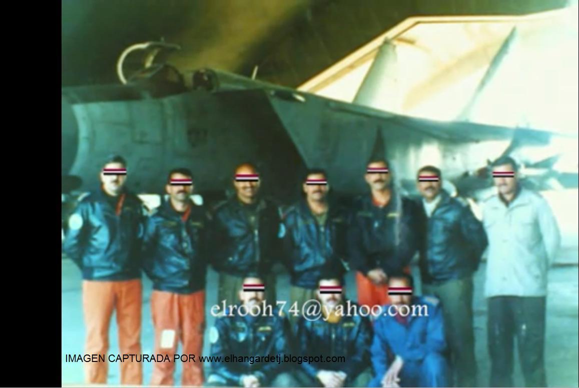 MIG-25%2BIRAQUI%2BPILOTOS%2BESCUADRON%2B96%2BPRE-1991%2BGRUPO%2B2.jpg
