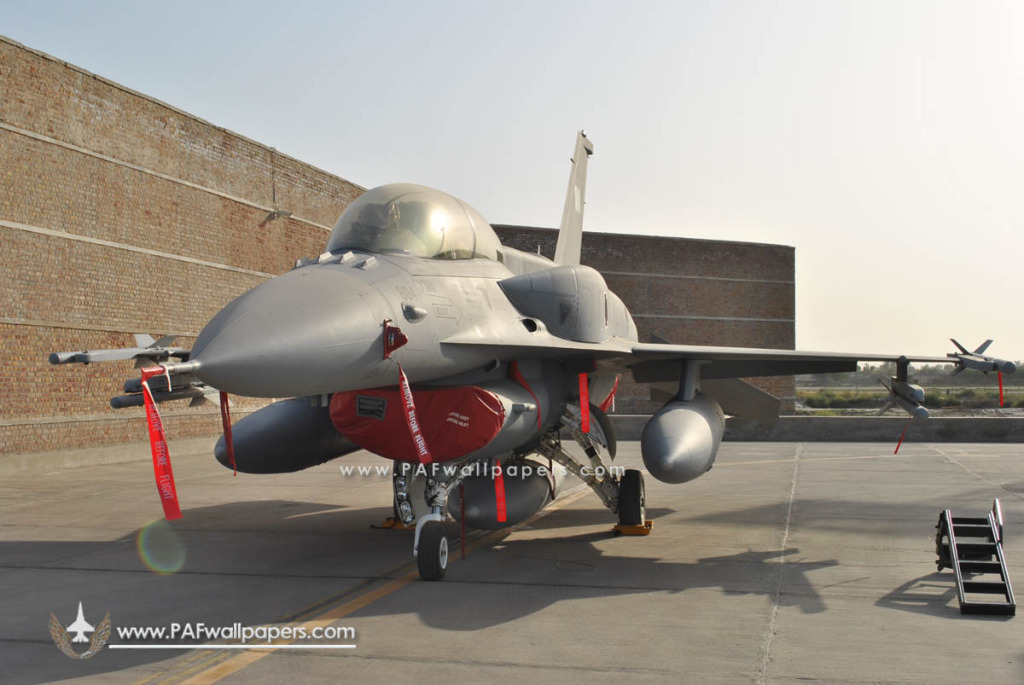 Pakistan+air+forcee+F-16+c+d+block+52%252B++CFT+%2528Conformal+fuel+tanks%2529+Aim-120+amraam+c5+%25282%2529.jpg