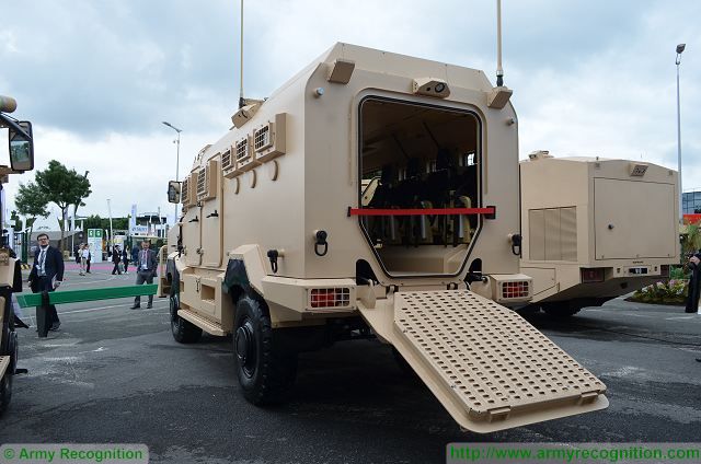 ARIVE_4x4_ARmoured_Infantry_Vehicle_SOFRAME_Eurosatory_2016_defense_exhibition_Paris_France_640_002.jpg