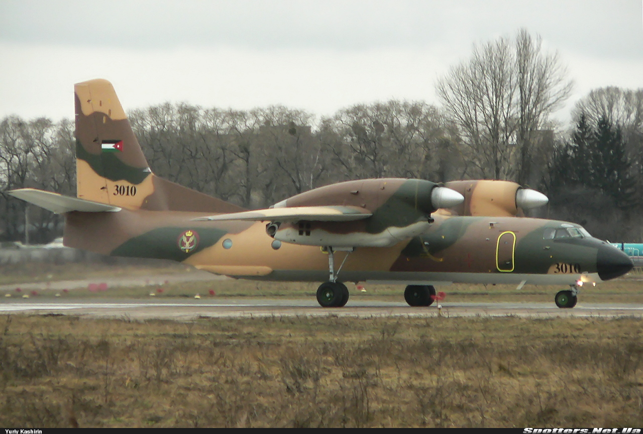 AN-32%2BJORDANIA%2BZHULHANY%2BKIEV%2B12-12-07.jpg