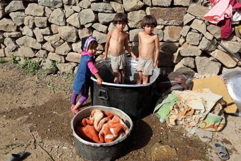 2016-09-12T124341Z_1834723215_S1BEUAWKGJAB_RTRMADP_3_YEMEN-SECURITY-VILLAGE-472x315.jpg