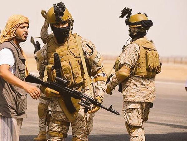 Saudi-special-forces-on-Adens-airport-to-secure-the-new-arrived-Saudi-military-cargo-plane-3.jpg