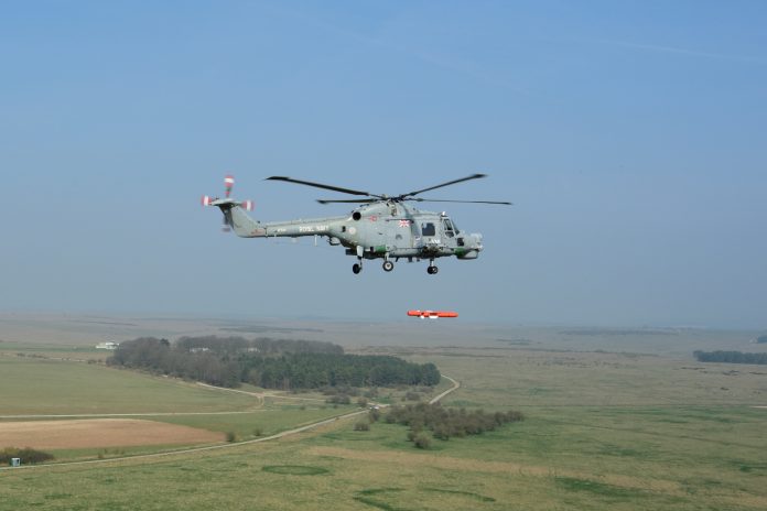 Sea-Venom-trials-on-Lynx-Mk8-%C2%A9-MBDA-QINETIQ-Ltd--696x464.jpg