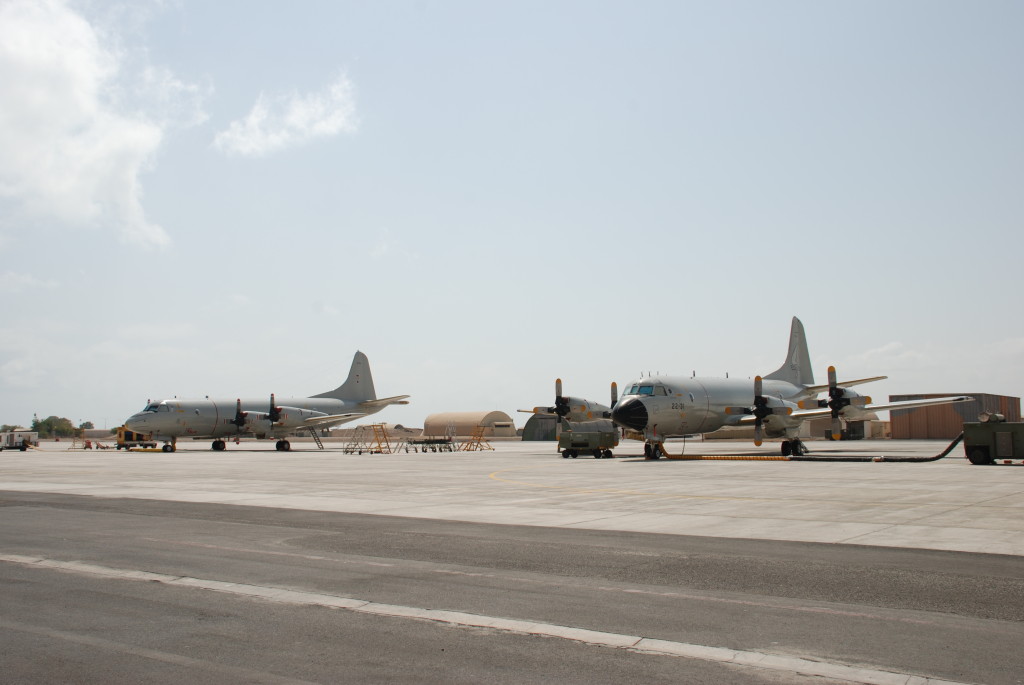 20130319_SideBySide_German_and_Spanish_EU_NAVFOR_MPRAs_EU_U-1024x685.jpg