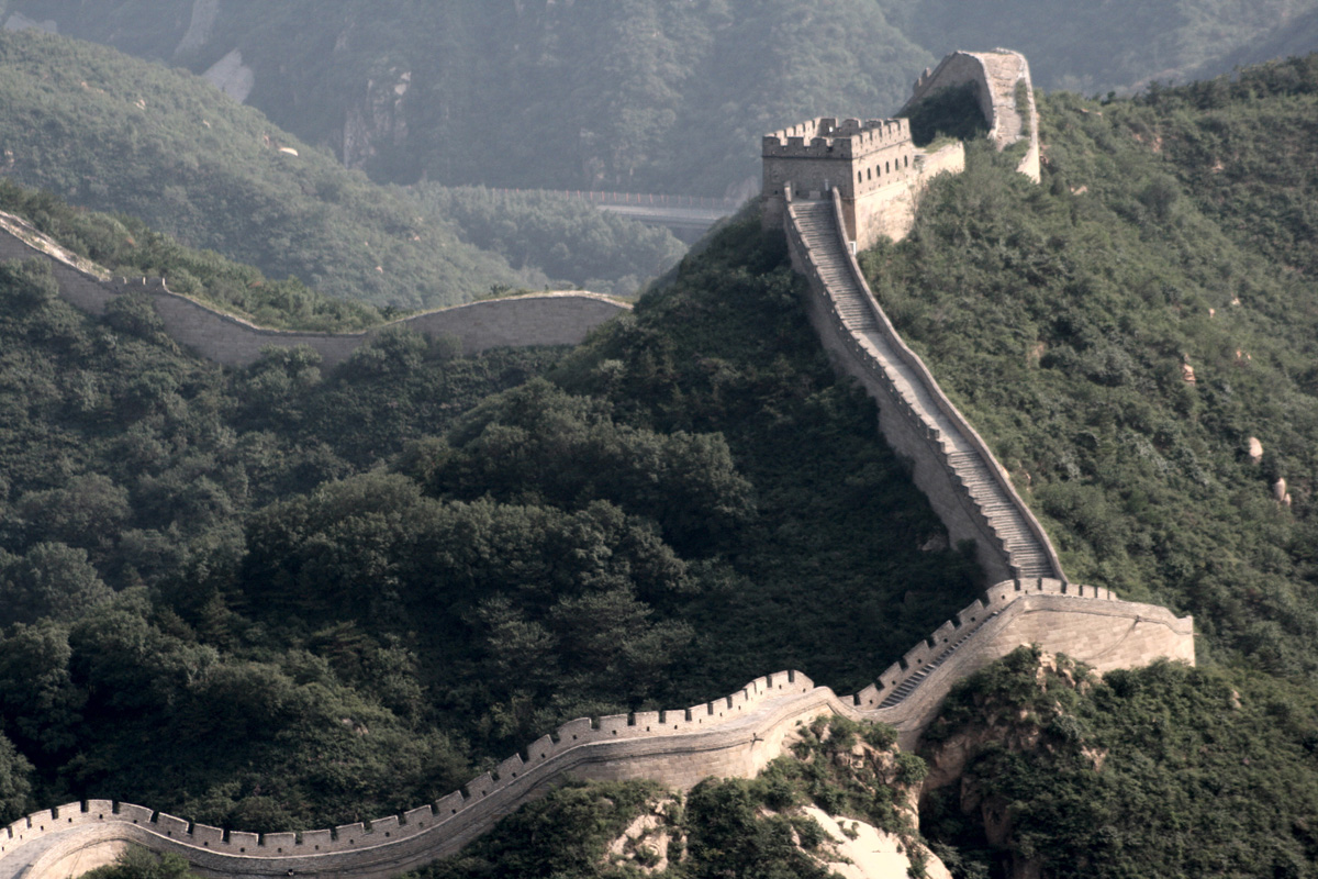 snaking-of-great-wall-of-china.jpg