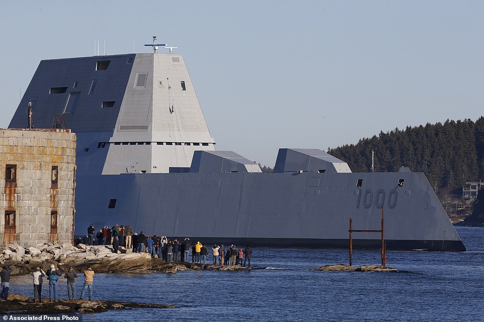 E88L5UDXj7feca0b884394df904-3349443-The_first_Zumwalt_class_destroyer_USS_Zumwalt_the_largest_ever_b-a-13_1449506093887.jpg