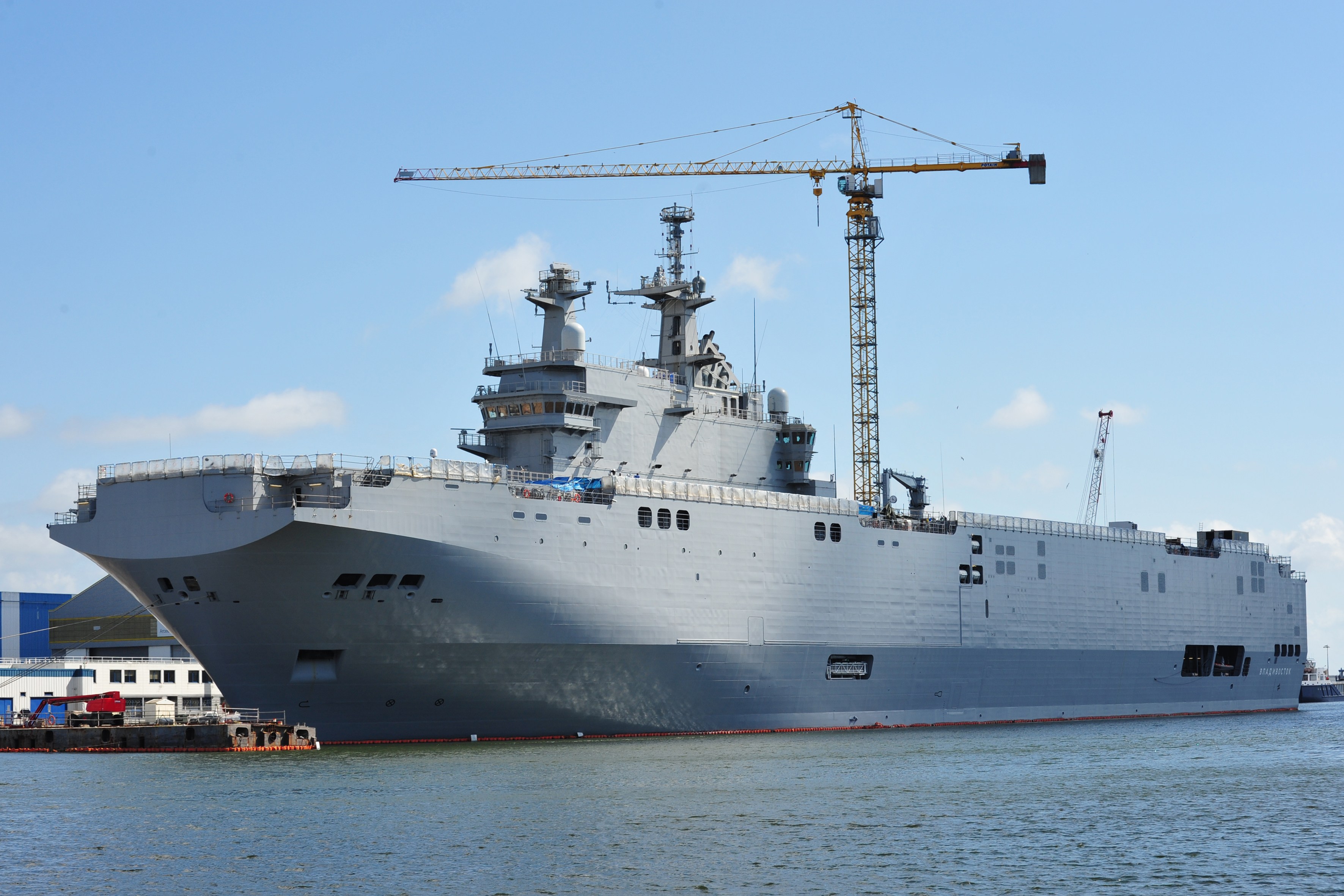 2.VLADIVOSTOK-on-22-04-2014-at-ST-Nazaire-8.-Van-Ginderen.jpg