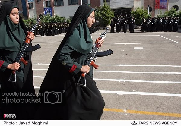 military_woman_iran_police_000110jpg.jpg