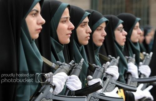 military_woman_iran_police_000131jpg.jpg