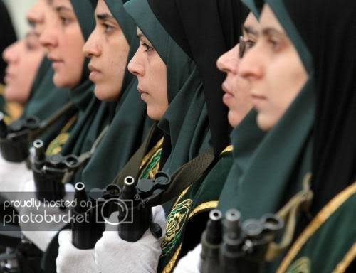 military_woman_iran_police_000135jpg.jpg