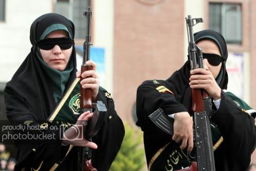 military_woman_iran_police_000136jpg.jpg