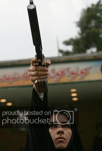 military_woman_iran_police_000147jpg.jpg