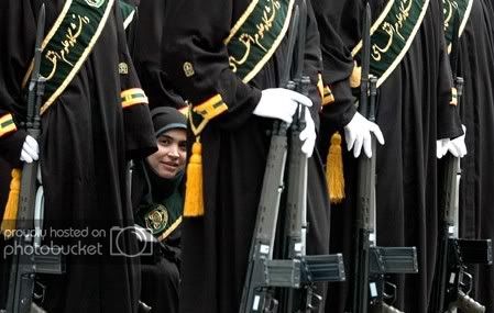 military_woman_iran_police_000156jpg.jpg