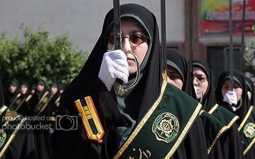 military_woman_iran_police_000182jpg.jpg