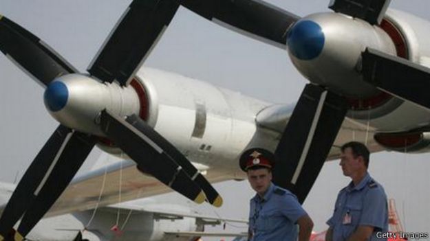 150309155116_russias_bear_the_old-fashioned_plane_512x288_gettyimages.jpg