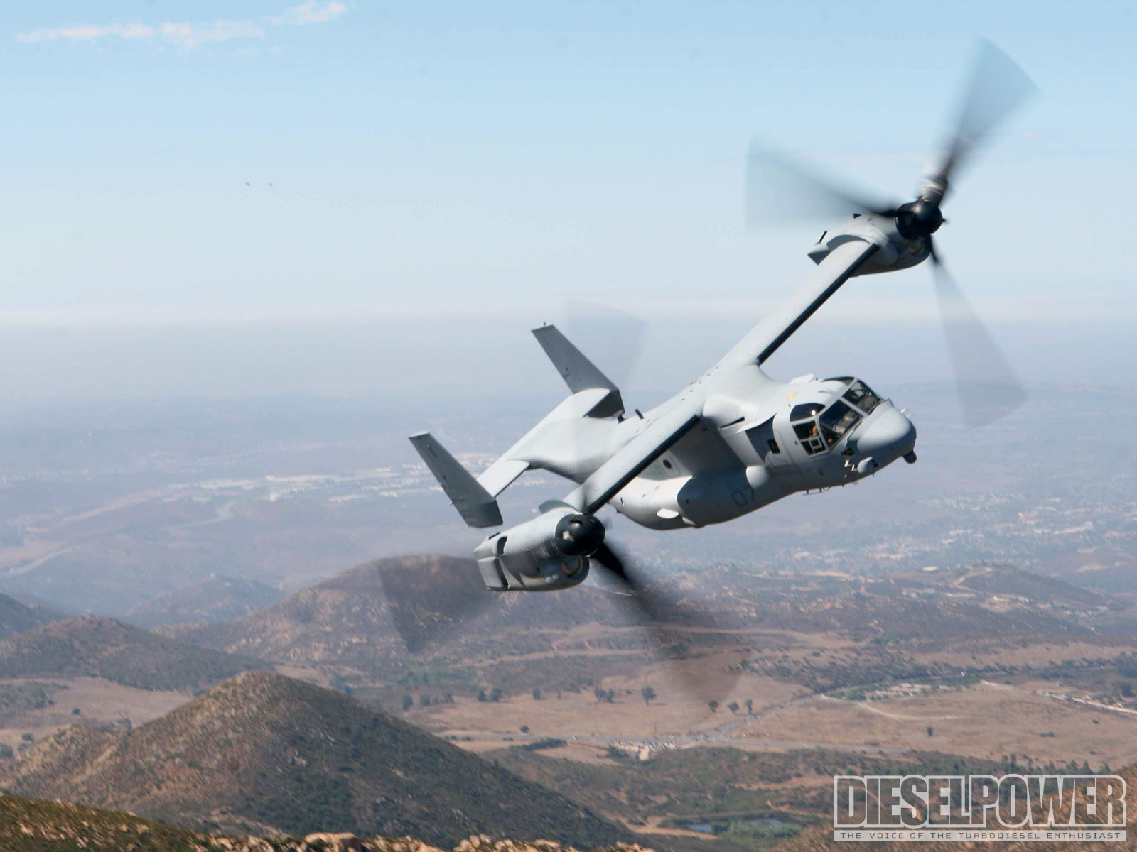1101dp_05_o%2B1101dp_bell_helicopter_and_boeing_v22_osprey%2Bforward_flying_airshot.jpg