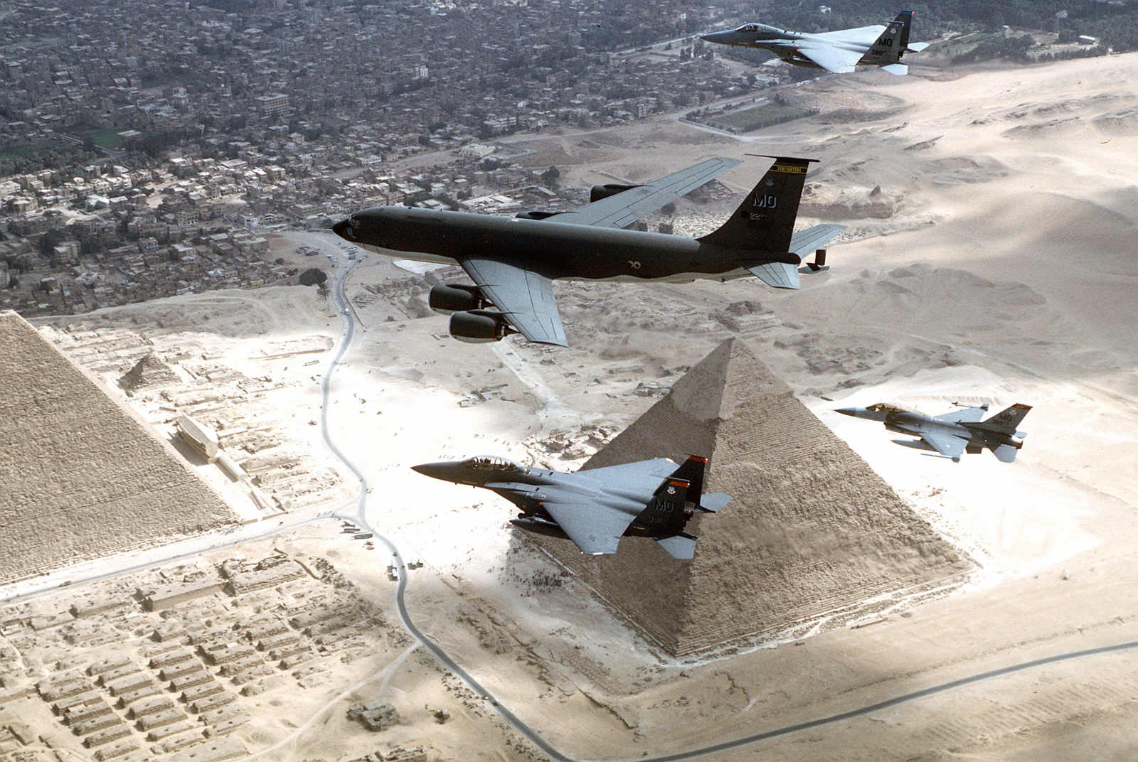 %20931102-KC-135R%2C%20F-15s%20and%20a%20F-16%20from%20the%20366th%20Air%20Wing%2C%20Mountain%20Home%20AFB%2C%20Idaho%2C%20fly%20over%20the%20pyramids%20of%20Egypt.jpg