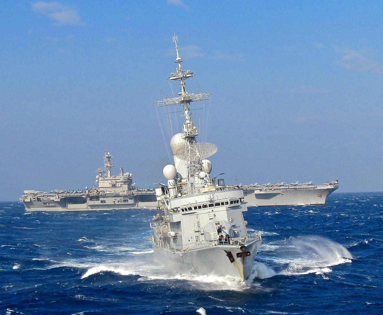 french-frigate-fs-cassard-d614-and-cvn-77.jpg