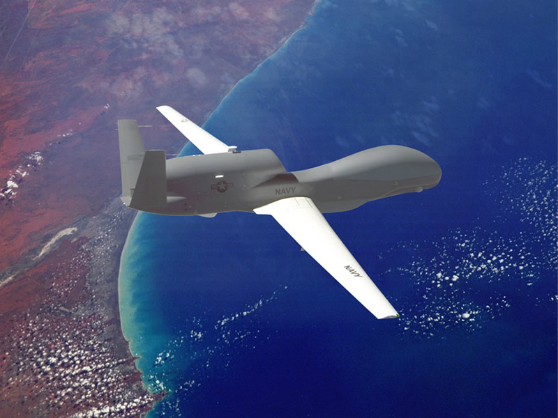 AIR_UAV_RQ-4_Global_Hawk_High_Over_Seashore_lg.jpg