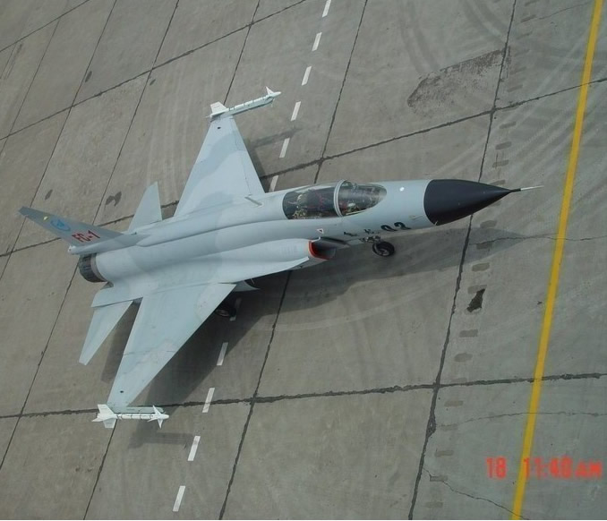 AIR_FC-1_JF-17_Runway_lg.jpg