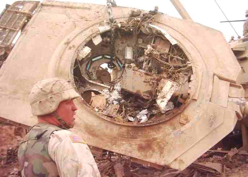 iraq_tank_destroyed.jpg