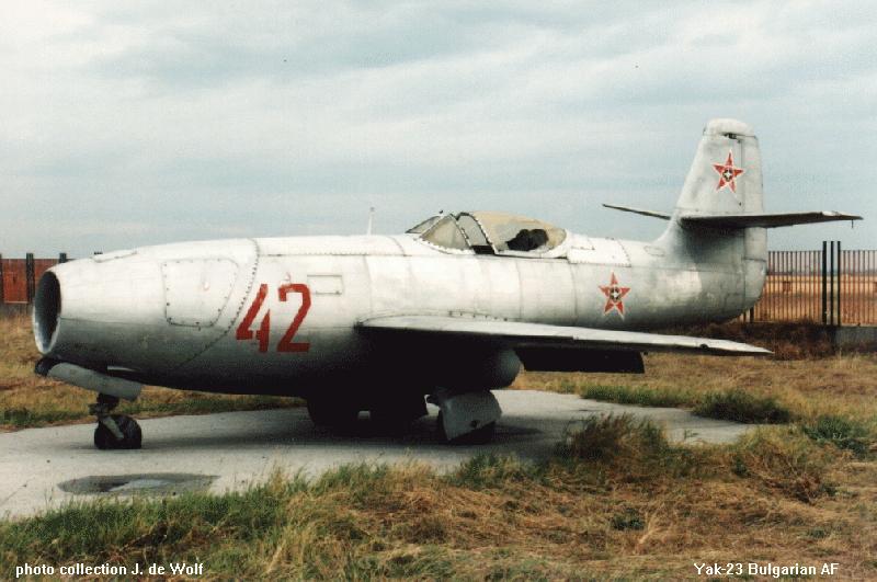 yak-23-1.jpg