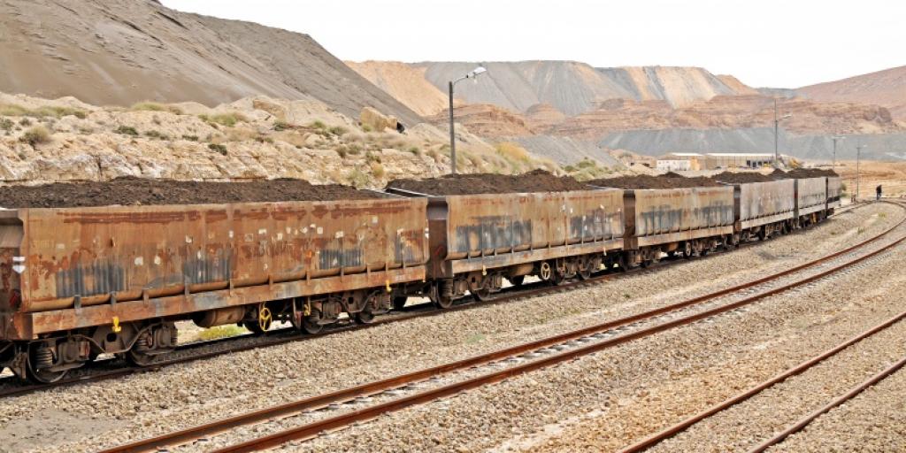 train_loaded_with_phosphate_rock_metlaoui_tunisia-4298b.jpg