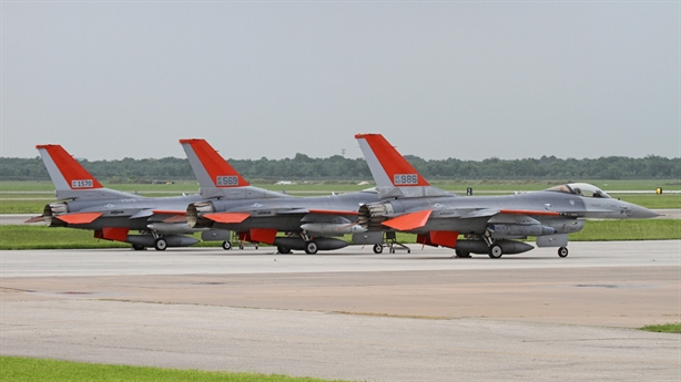 uav-qf-16-khong-quan-my-datviet.vn-10_71635261.jpg