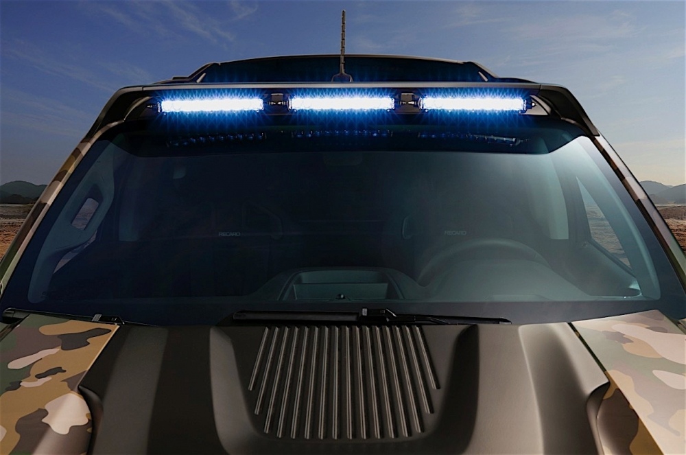 mission-ready-chevrolet-colorado-zh2-fuel-cell-vehicle-breaks-cover-at-us-army_8-1000x663.jpg