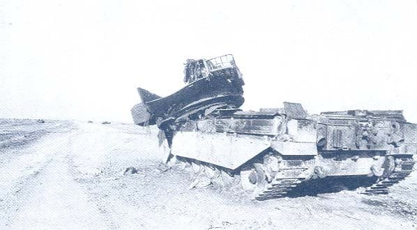 Destroyed%2520Chieftain%2520in%2520Iran%2520Iraq%2520War%2520%25281%2529.jpg