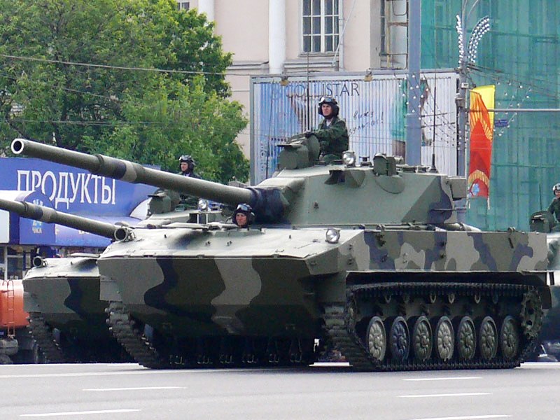 2008_Moscow_Victory_Day_Parade_-_2S25_Sprut-SD.jpg