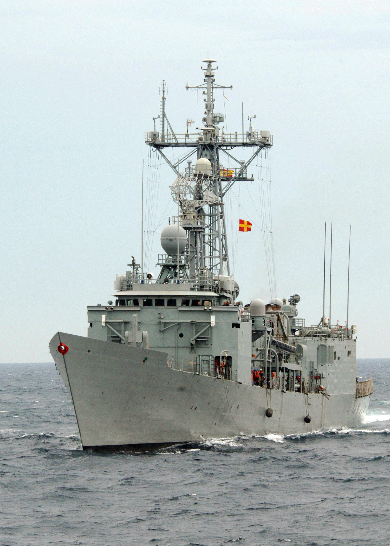 Spanish_frigate_Santa_Maria_%28F_81%29_051022-N-4374S-012.jpg