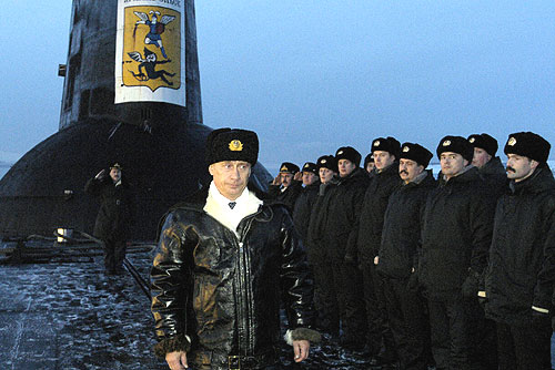 Putin_on_TK-17_Arkhangelsk.jpg