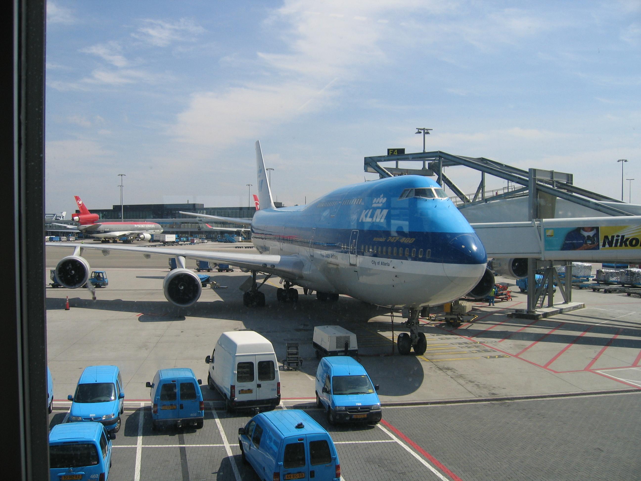 Boeing_747-400_KLM.jpg