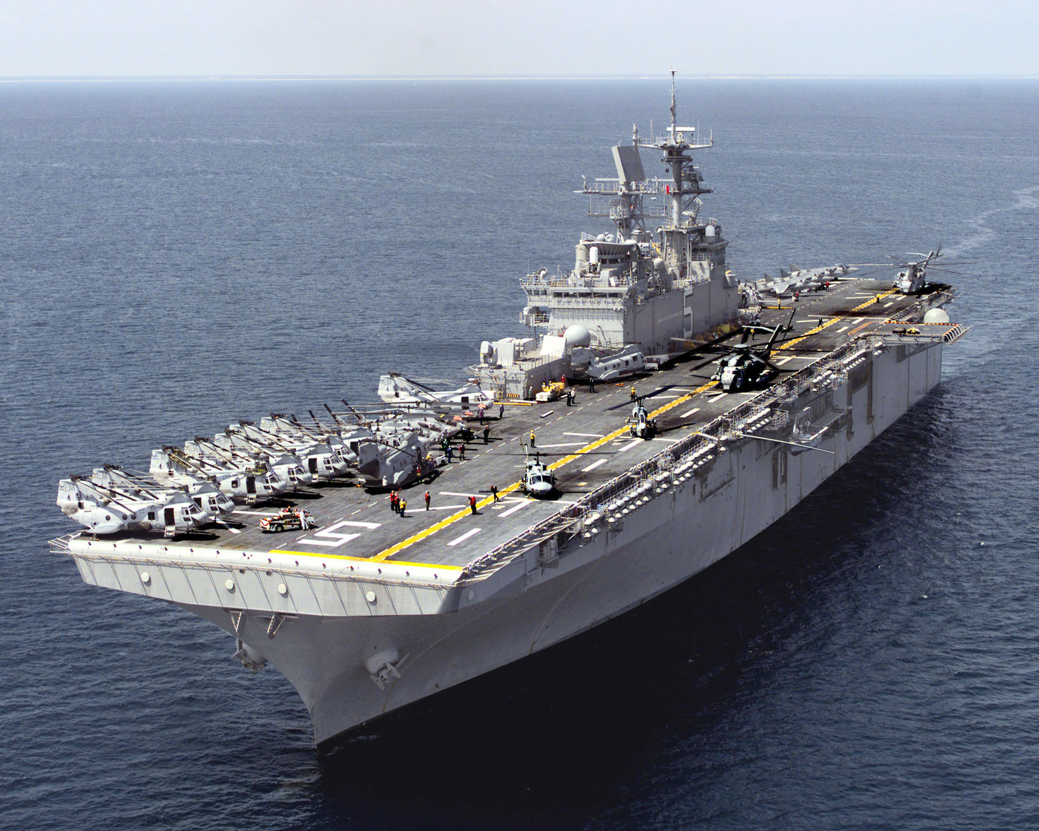 USS_Bataan_(LHD-5)%3B10080504.jpg