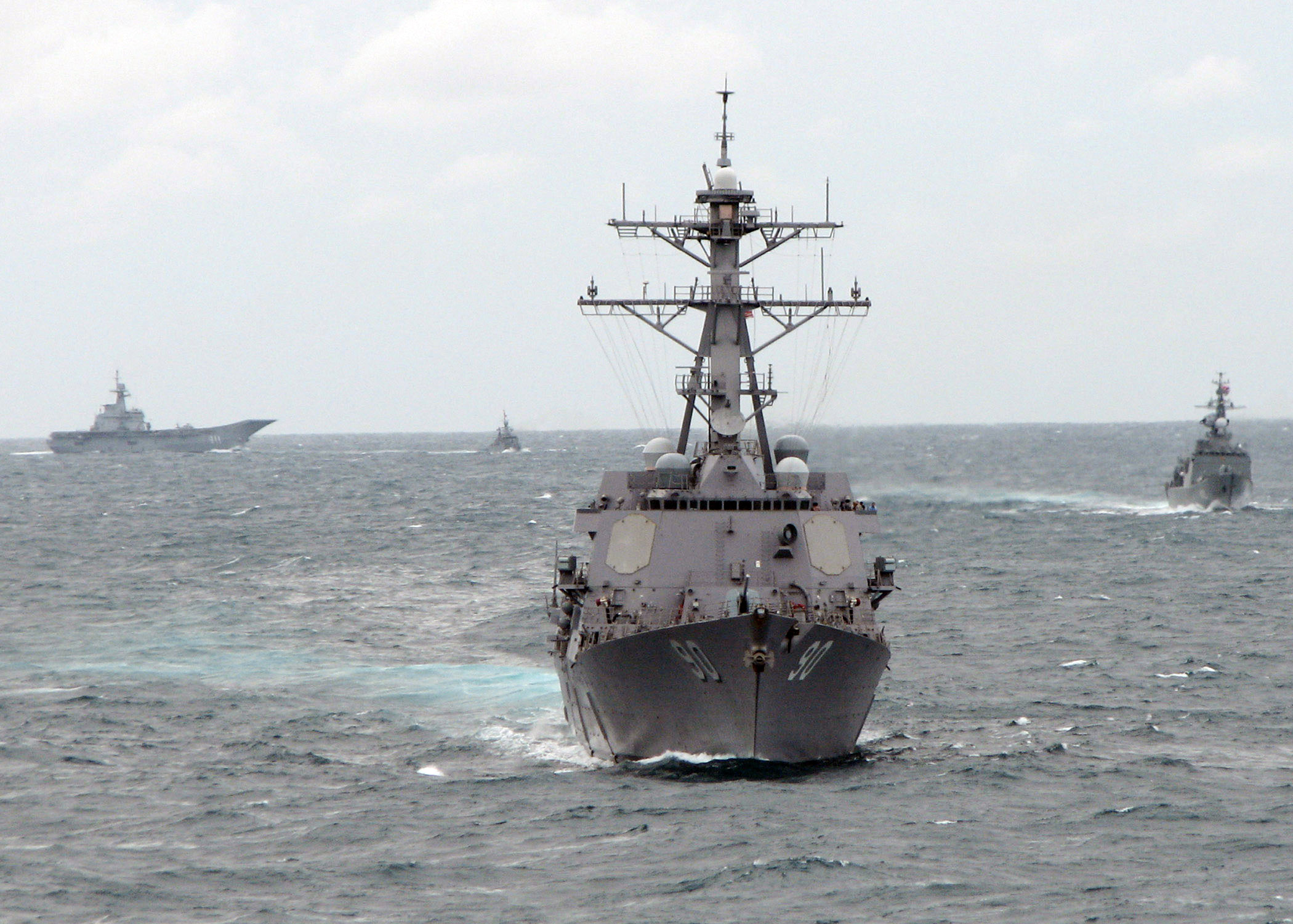 US_Navy_090713-N-7058E-148_The_guided-missile_destroyer_USS_Chafee_(DDG_90)_leads_a_formation_of_Royal_Thai_Navy_ships_including_HTMS_Chakri_Naruebet_(CVH_911),_HTMS_Khirrirat_(FS_432)_and_HTMS_Naresuan_(FFG_421).jpg