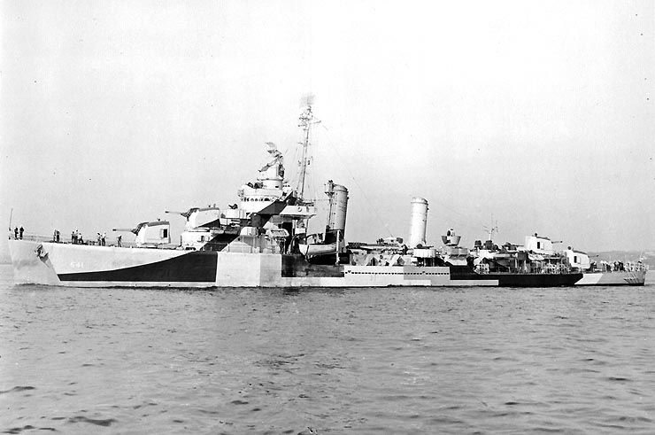 USS_Tillman_%28DD-641%29.jpg