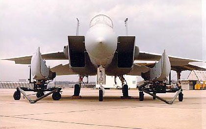 20071223163958!McDonnell_Douglas_F-15C_with_the_conformal_FAST_PACK_fuel_tanks_060905-F-1234S-017.jpg