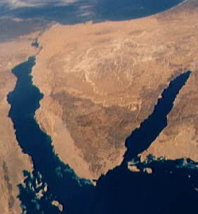 Sinai_Peninsula_from_Southeastern_Mediterranean_panorama_STS040-152-180.jpg