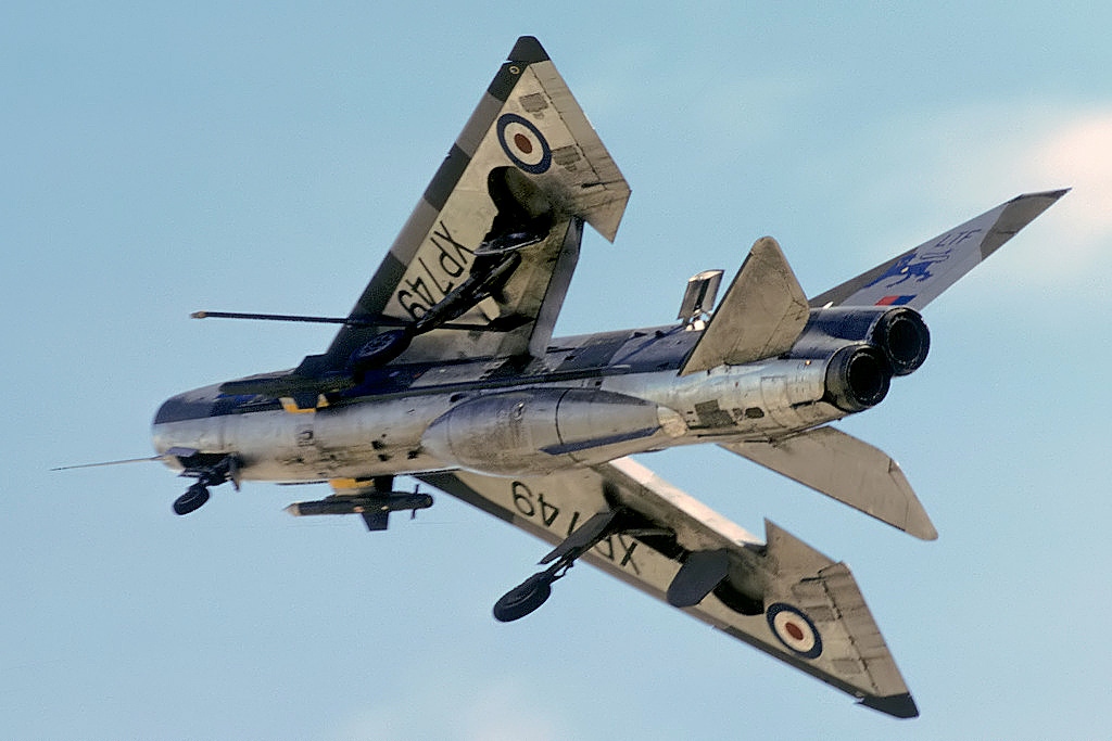 English_Electric_Lightning_F3%2C_UK_-_Air_Force_AN2056574.jpg