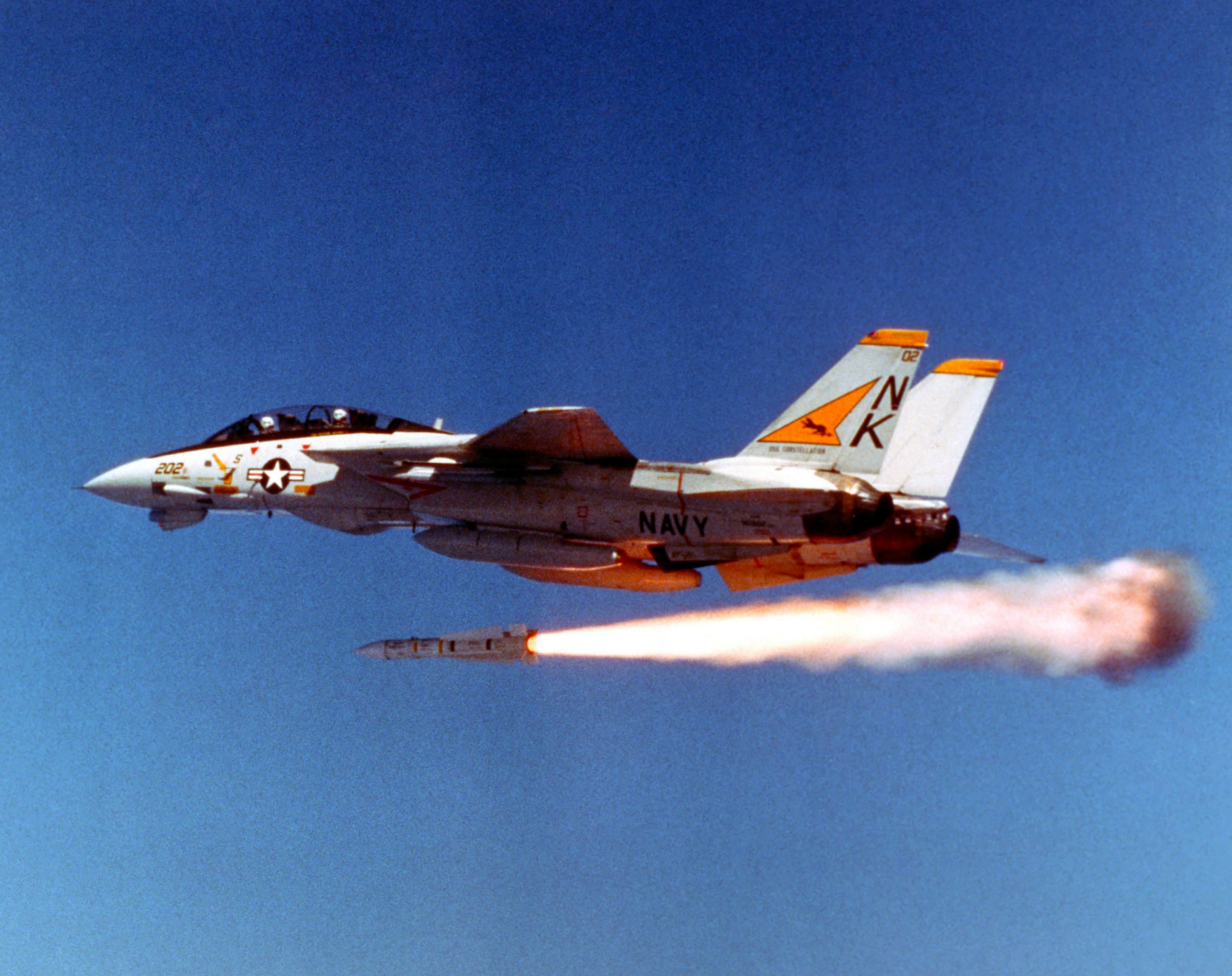 F-14A_VF-21_launching_AIM-54_Phoenix.JPEG