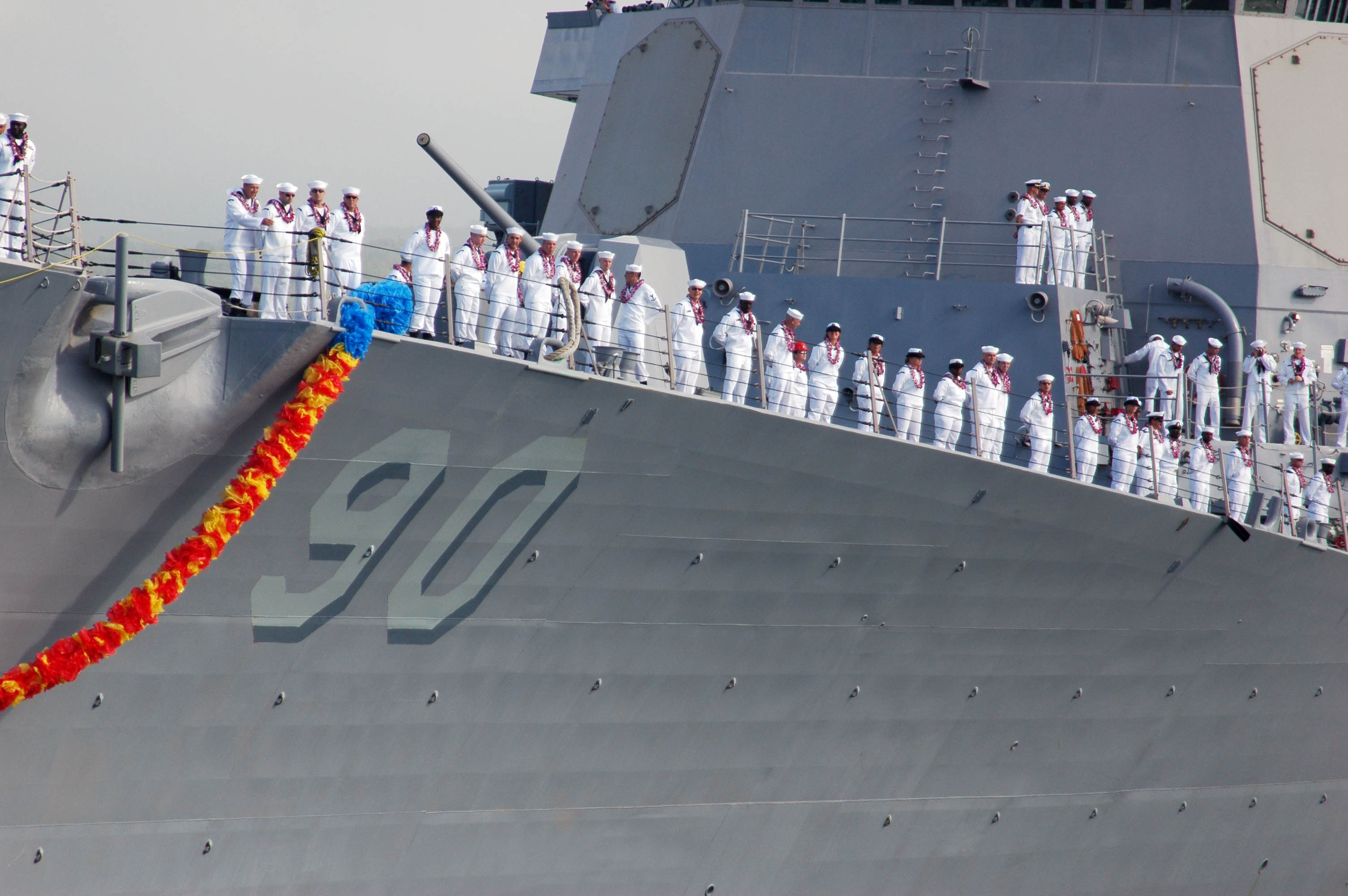 US_Navy_051109-N-8157C-108_Sailors_man_the_rails_aboard_the_guided_missile_destroyer_USS_Chafee_(DDG_90).jpg