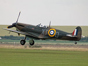 300px-Spitfire_IIA_P7350.jpg
