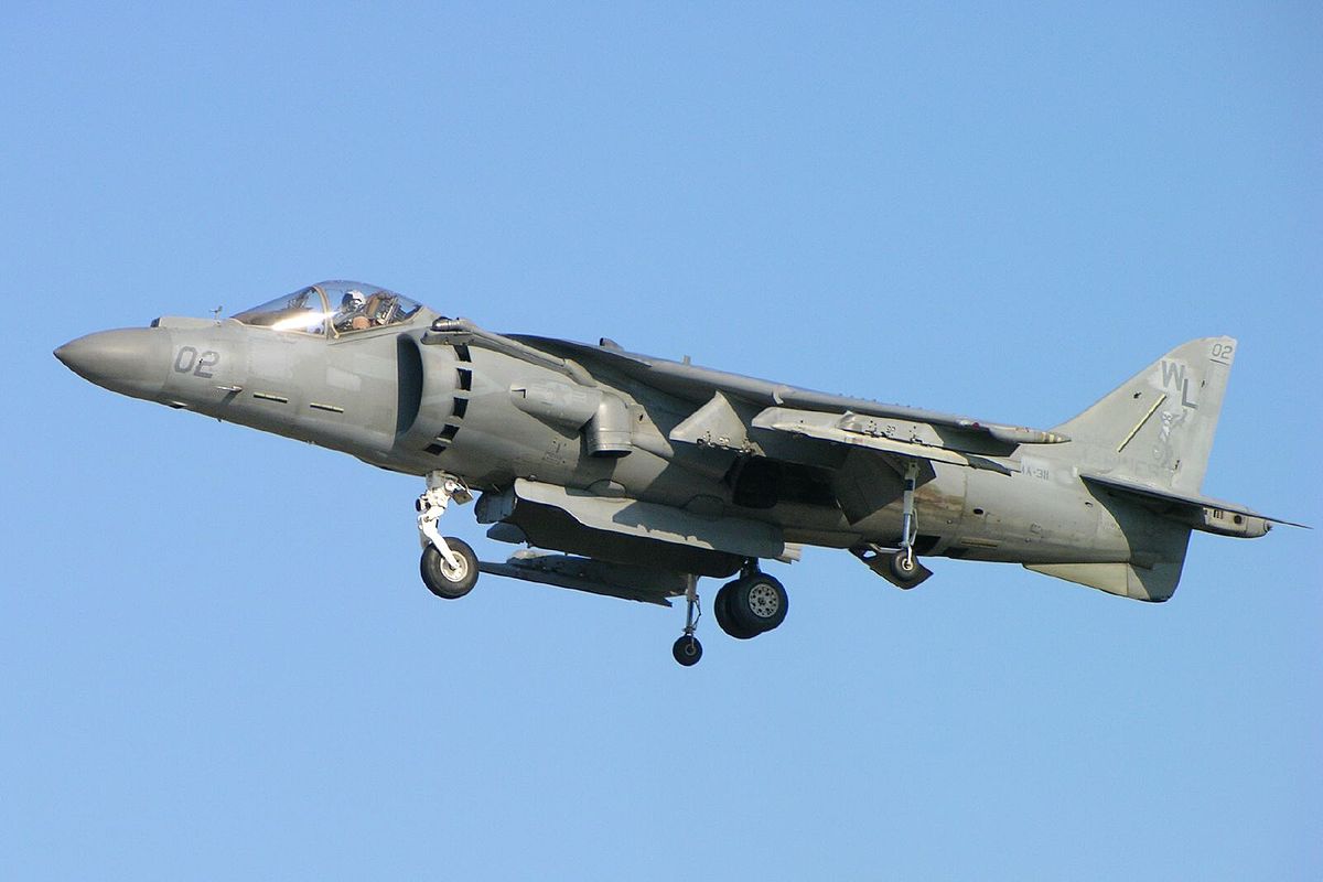 1200px-United_States_Marine_Corps_AV-8B_Harrier_II_hovering.jpg