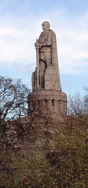 281px-Hamburg_Bismarck-Denkmal_01_KMJ.jpg